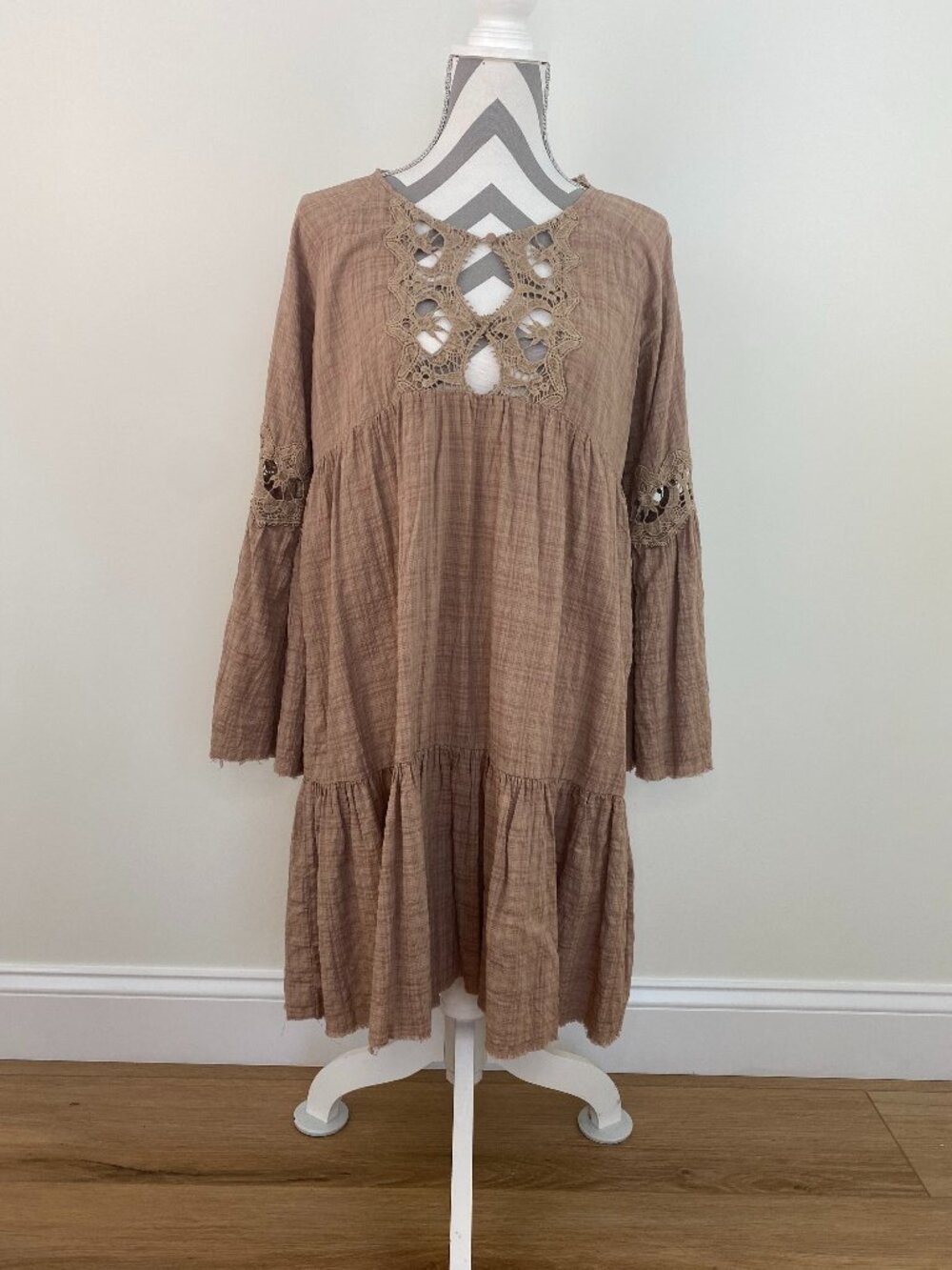 Mystree Taupe Boho Crochet Lace Tiered Mini Dress S